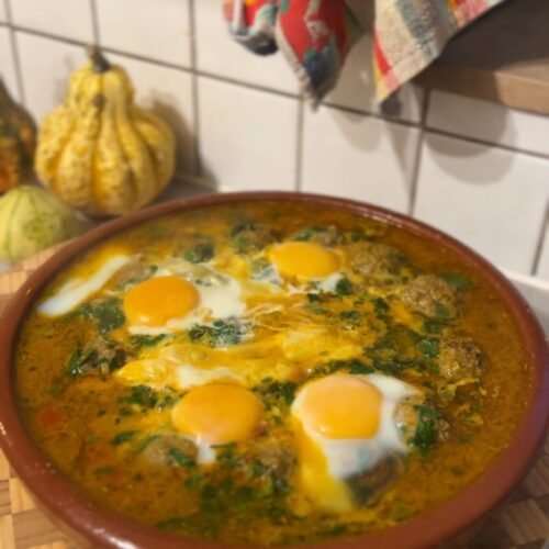 Tajine marocain aux boulettes et œufs recette délicieuse