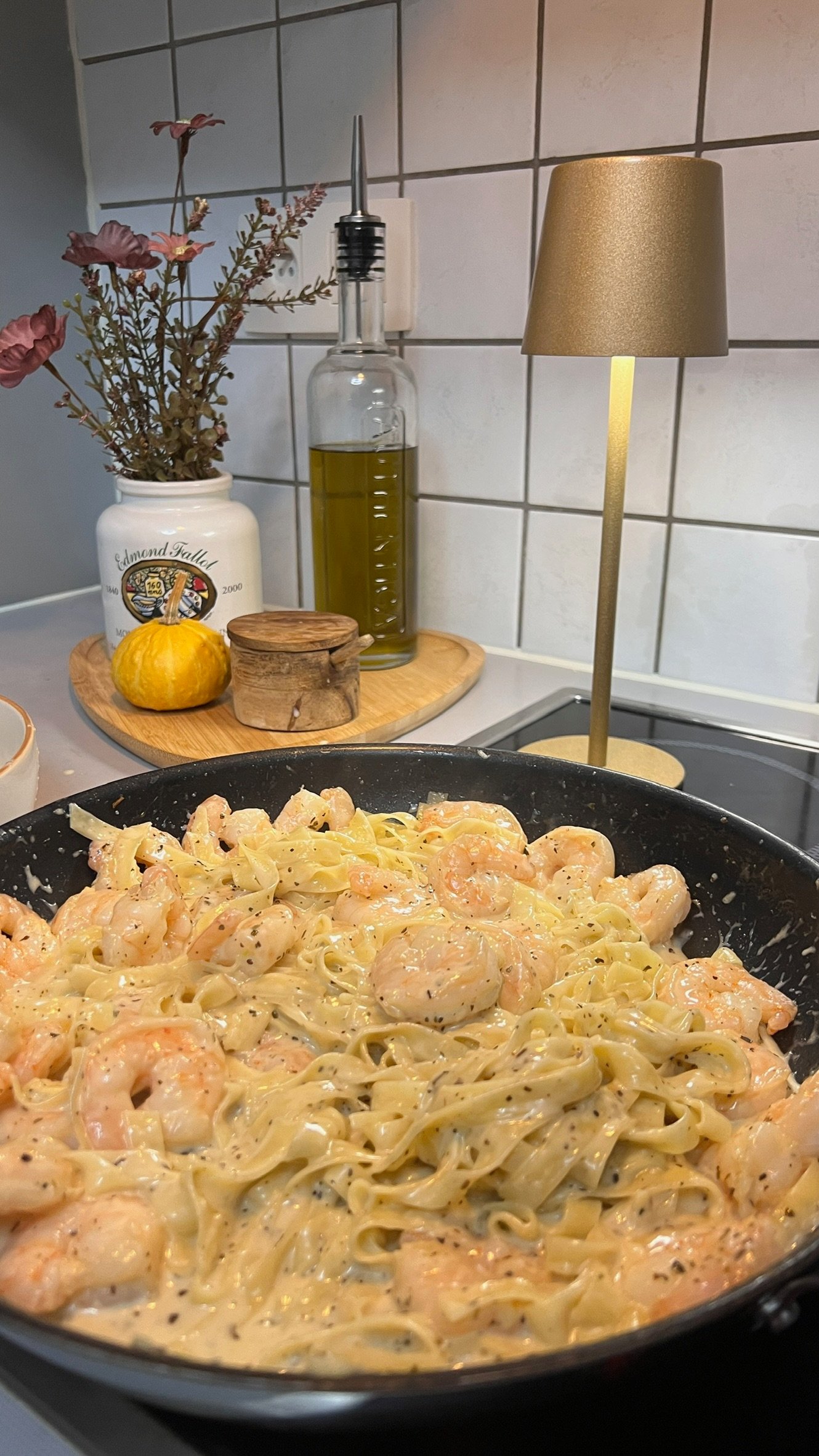 Pâtes aux crevettes crémeuses recette simple et rapide déjeuner