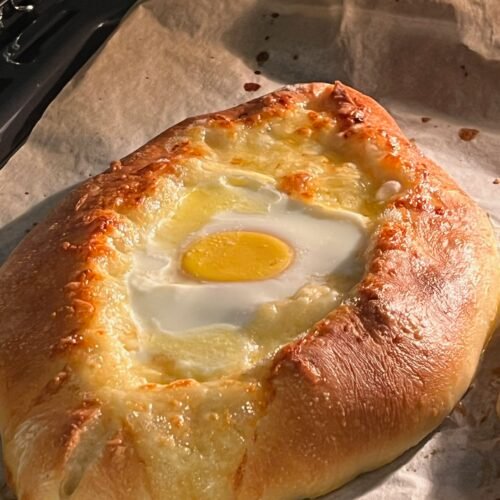 Khachapuri (Acharuli) au fromage recette détaillée et délicieuse