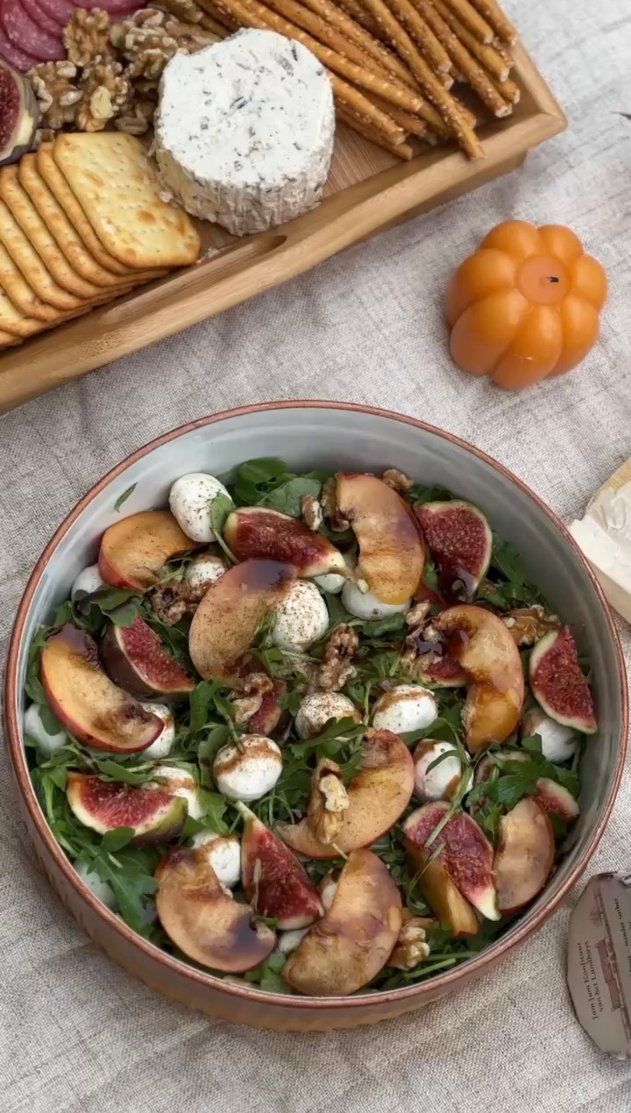 Salade aux pêches grillées